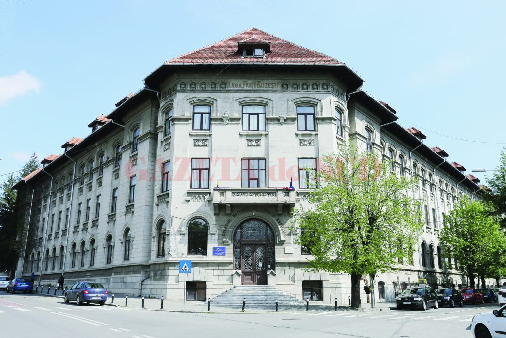 18199244_1416274165097243_3077170591949914974_n-288x204